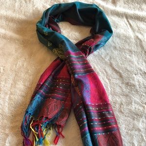 Multicolored scarf